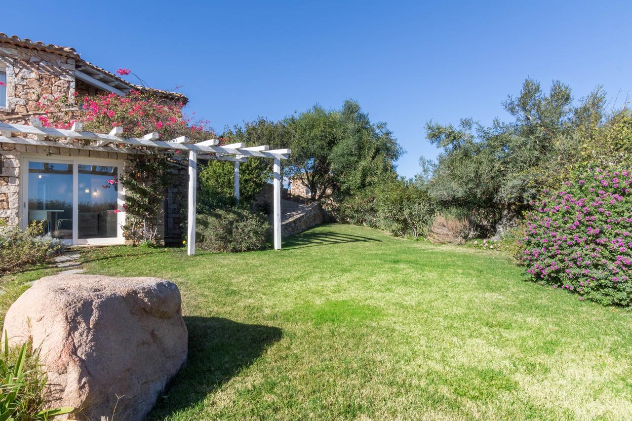 Villa Ginestra Con Piscina E Giardino Privato A 500 Mt Dal Mare 카스티아다스 외부 사진